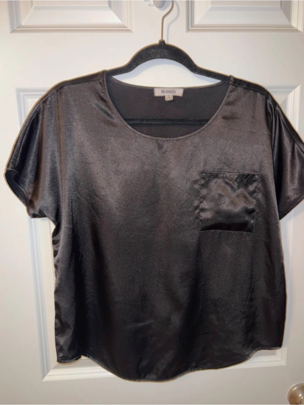 BB Dakota Shiny Black Satin Short Sleeve Pocket Tee
